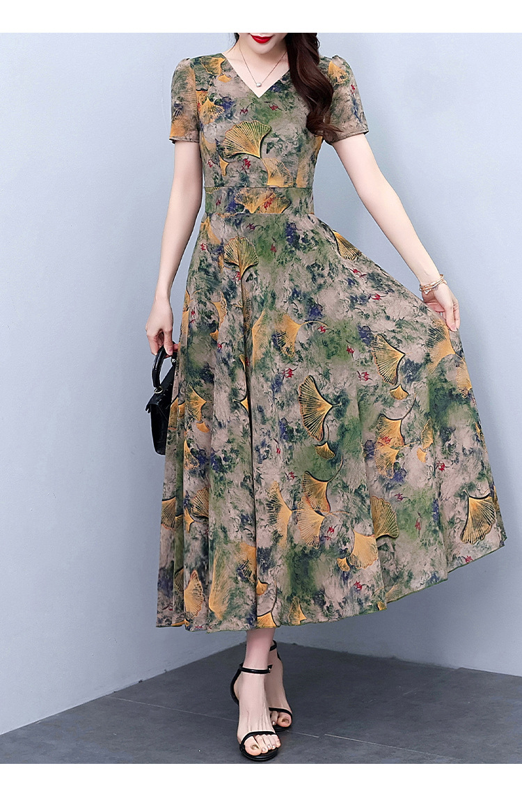Floral Dress Image 18
