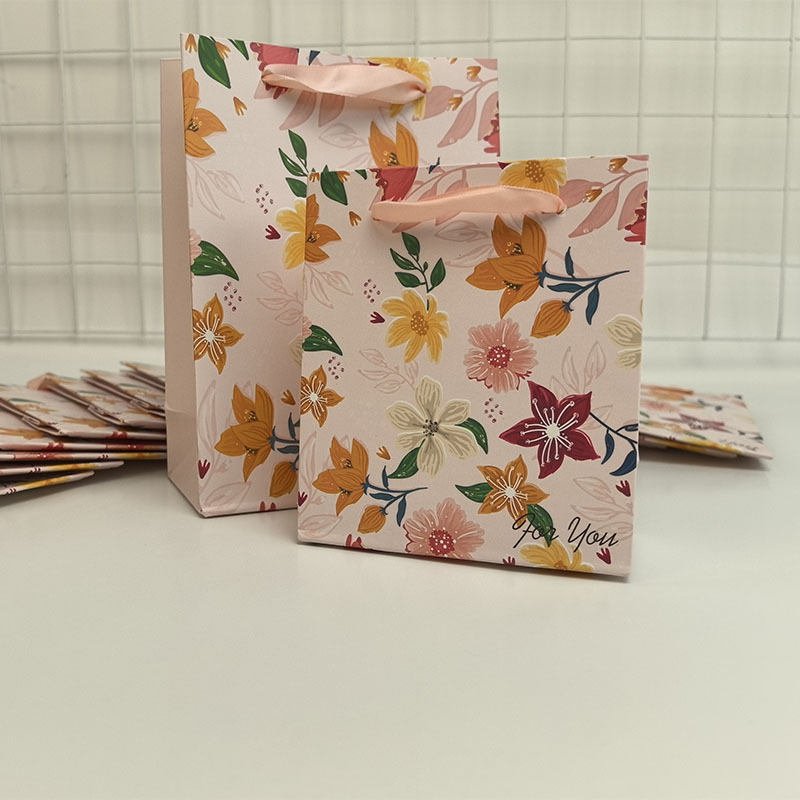 生日手提袋现货白卡纸袋礼物包装中国风情伴手袋广告化妆品包装袋