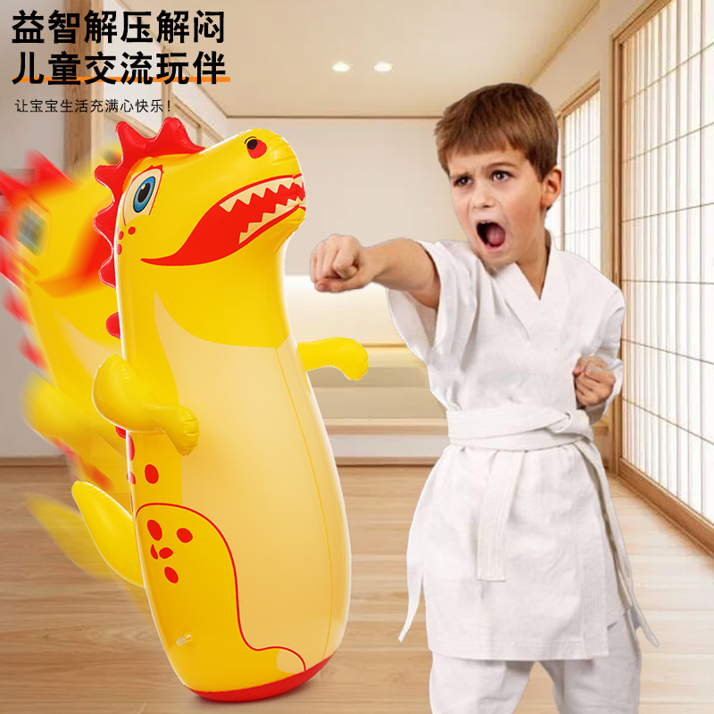 Dinosauro infláble de 90 cm de explosión de agua infláble para niños columna de boxeo accesorios juguetes de ventilación