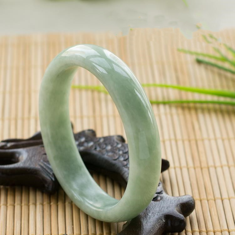 Factory Wholesale A-Grade Jadeite from Guizhou, Light Green Jade Bracelet, Jadeite Bracelet, Gift for Sale