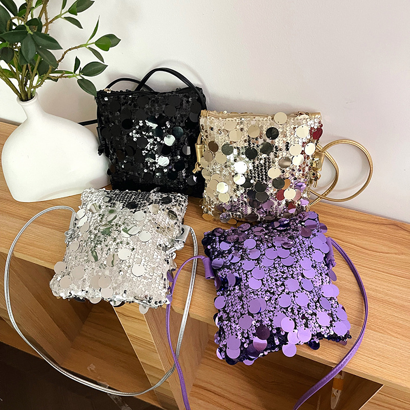 Fashionable and trendy sequin mobile phone small square bag for women, 2025 new niche design, stylish shoulder bag, mini versatile chain bag