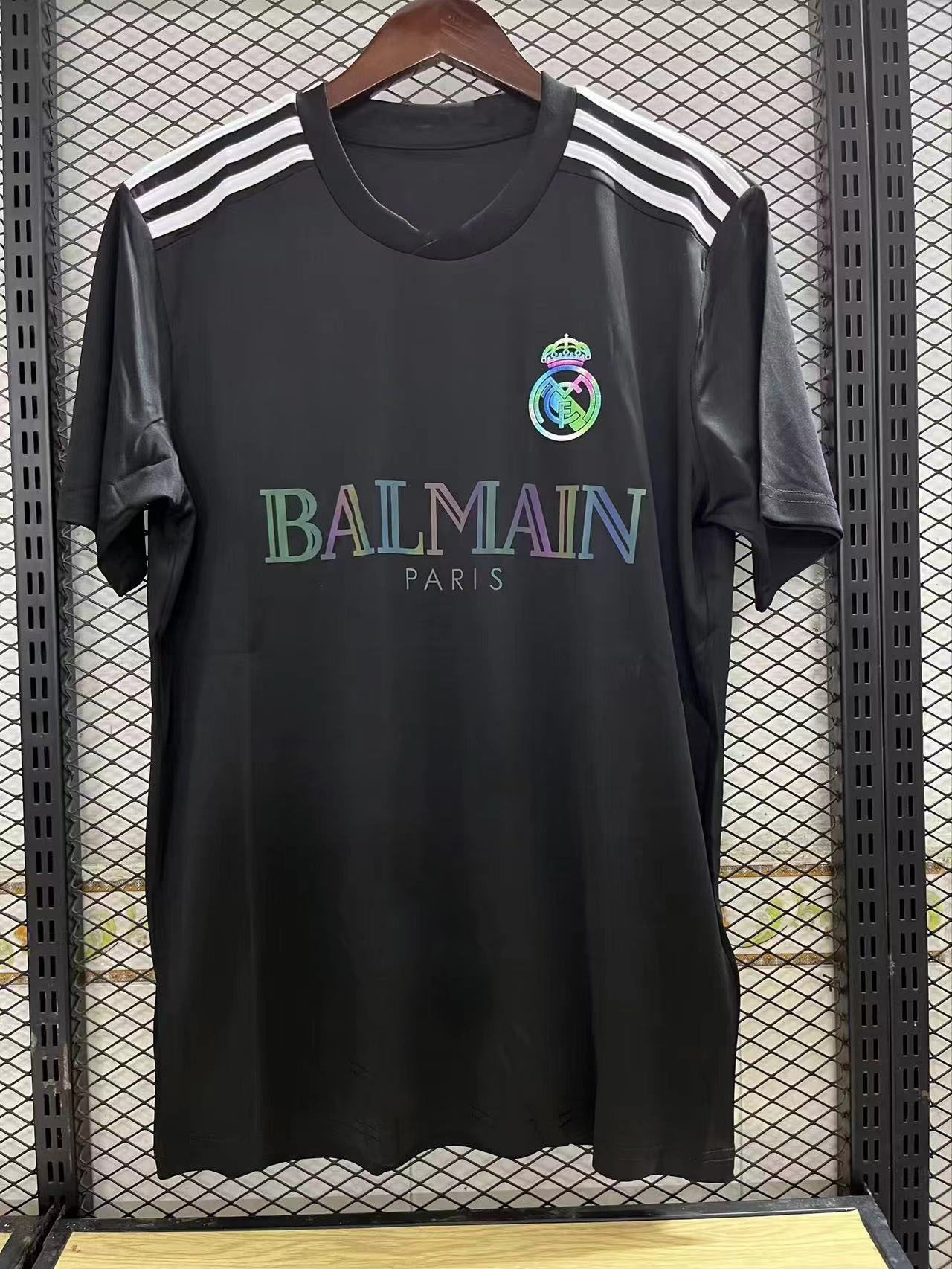 Venta al por mayor 23-24 Real Madrid Jersey N ° 5 Bellingham N ° 7 Vinius adultos niños traje de uniforme de fútbol
