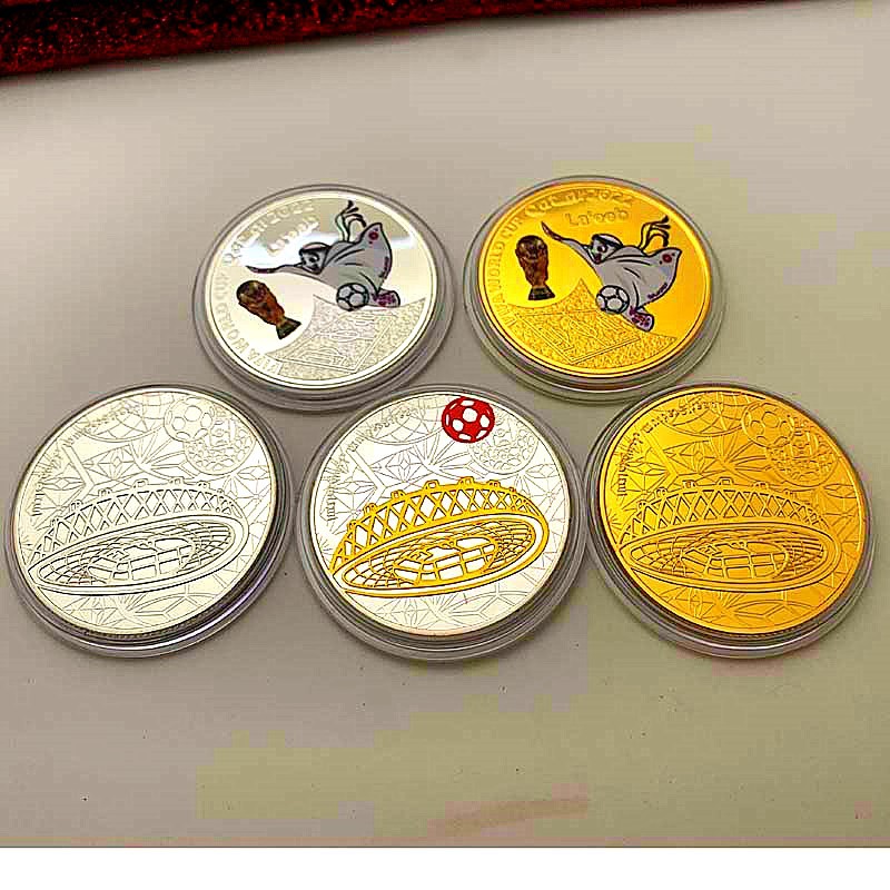 2022 Dubai Qatar Copa Mundial de Fútbol medallas conmemorativas chapadas en oro jugar monedas monedas conmemorativas creativas