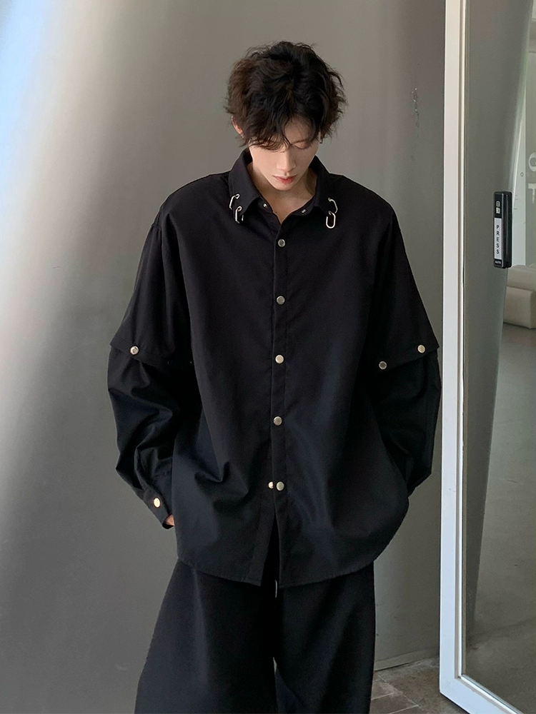 Черная мужская рубашка с подплечниками, модный бренд, красивый уличный стиль, съемная рубашка с длинными рукавами, силуэт, элитная мужская одежда для парикмахеров.