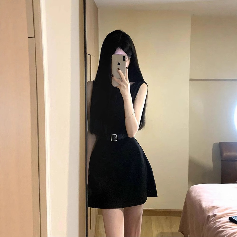 E28 프렌치 퓨어 블랙 민소매 조끼 드레스, 키가 작은 여성을 위한 하이엔드 허리 슬리밍 기질