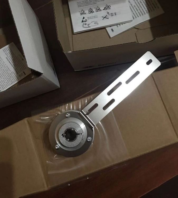 瑞士Baumer运动控制传感器ITD21H00 1024 T NI S21SG8 E 14 IP65