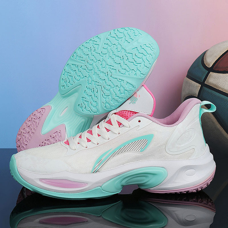 Ultra light fashionable basketball sneakers