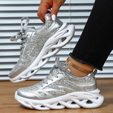 韩版潮流格利特闪光片时尚老爹鞋麻花底缓震坡跟女士运动步行潮鞋