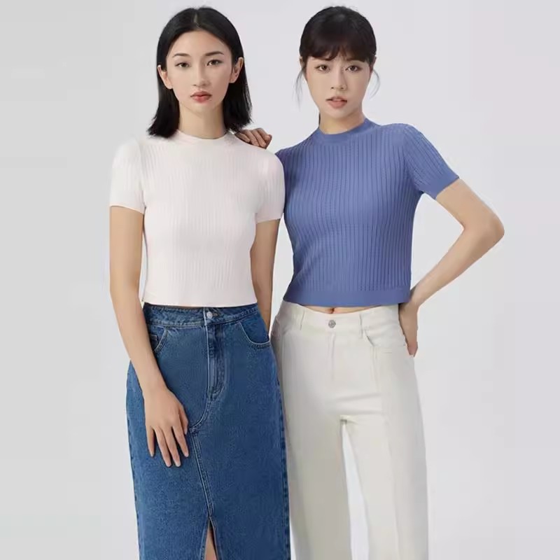 Áo thun nữ cổ tròn tay ngắn chất liệu len lụa rỗng mỏng mùa hè — Màu đen chi tiết 1