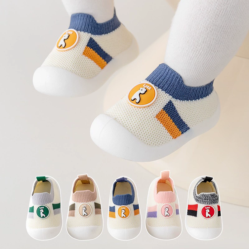 2025 Новый весенний и осенний детский кроссовок мягкая подошва нескользящая внутренняя и наружная мужская нескользящая детская новая летающая обувь