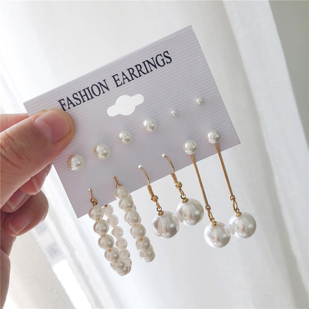 Retro Personality Exaggerated Pearl Earrings Female Korean Geometric Pearl Earring Set Wholesale display picture 4