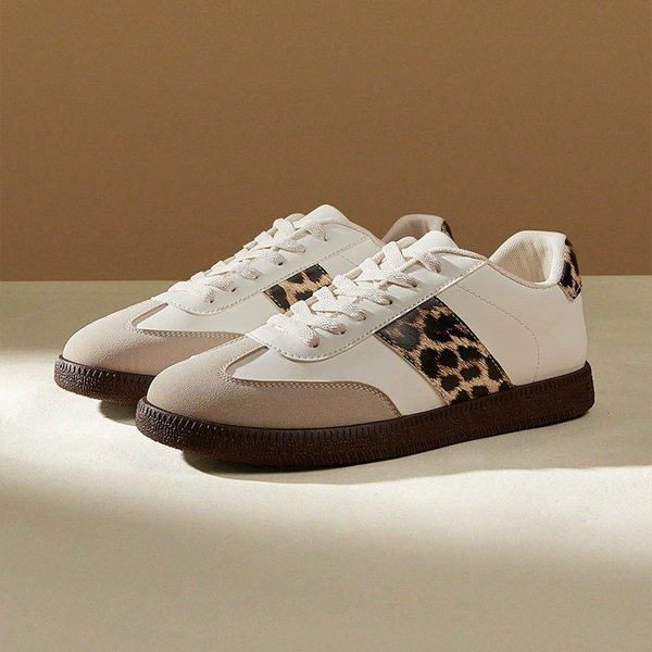 Beige leopard print