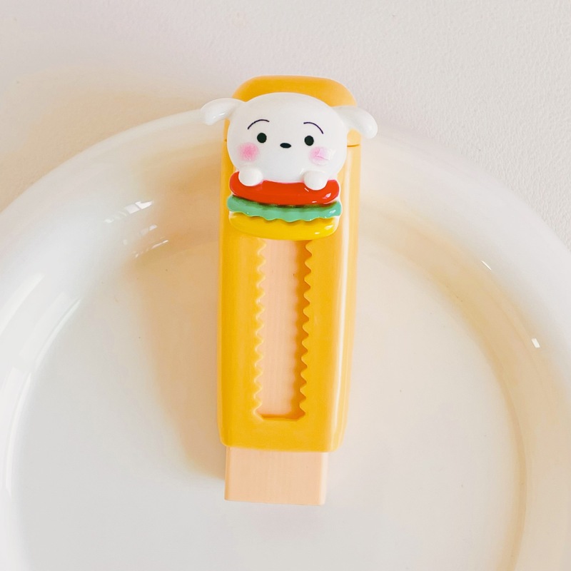 押し引き消しゴム小学生専用の絵の具を拭きます。|undefined