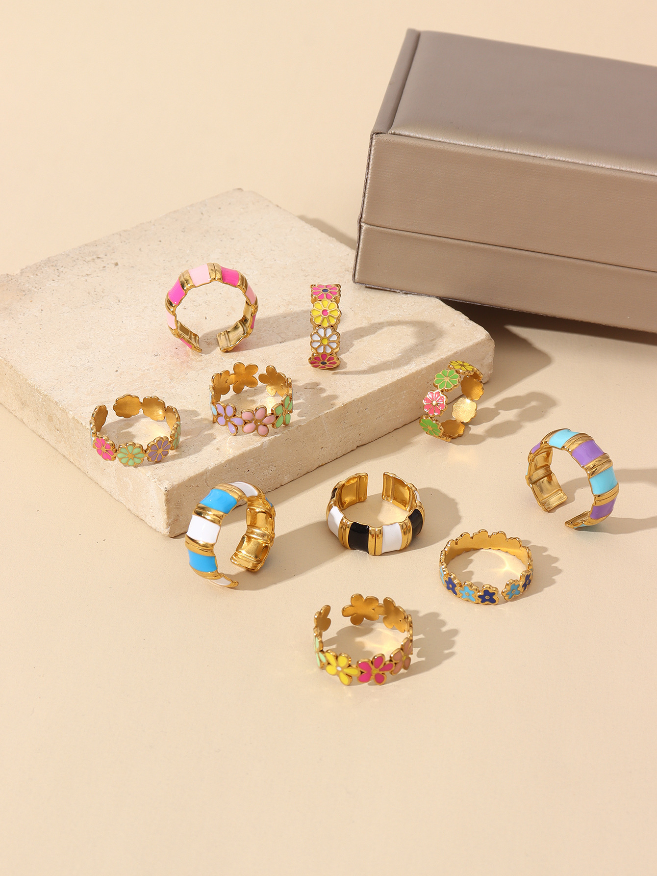 12g Weight Open Rings Classification Adjustable Ring Size 1 Piece Quantity Holiday, Daily Occasion 304 Stainless Steel Material Stripe, Flower Pattern Unisex Gender Enamel Design Retro, Sweet Style Wholesale Jewelry Retro Sweet Stripe Flower 304 Stainless Steel Enamel Open Rings 1