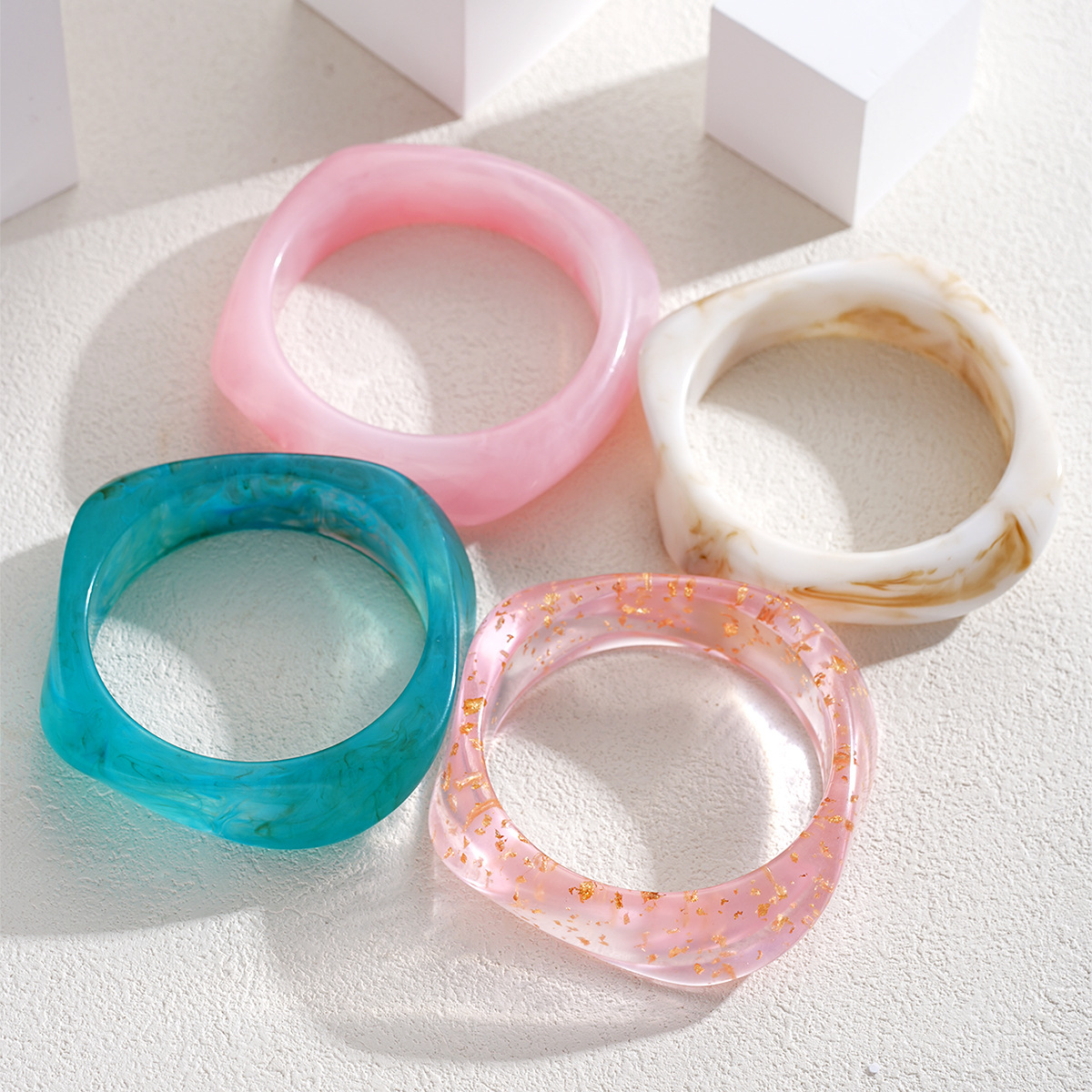 Han Zhi Shang Europa y los Estados Unidos transfronterizos pulsera de borde ancho personalidad femenina diseño exagerado pulsera de color lujoso ligero joyería de resina de moda