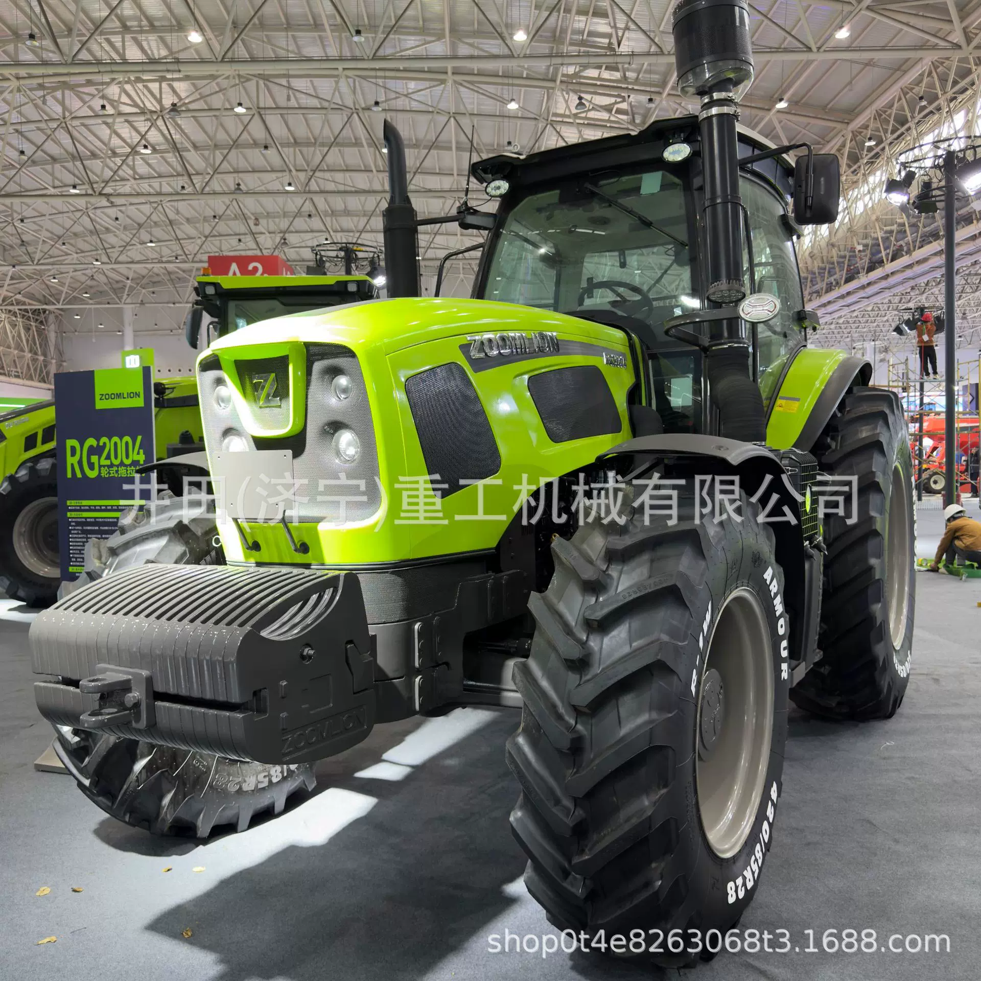中联重科RG2004农用大马力柴油四驱档位变速旋耕机耕地大型拖拉机