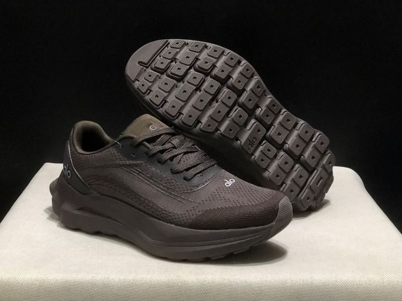 纯原 yoga Alo Runner 休闲跑步鞋 男女鞋 36-46码 带半码工厂店|undefined