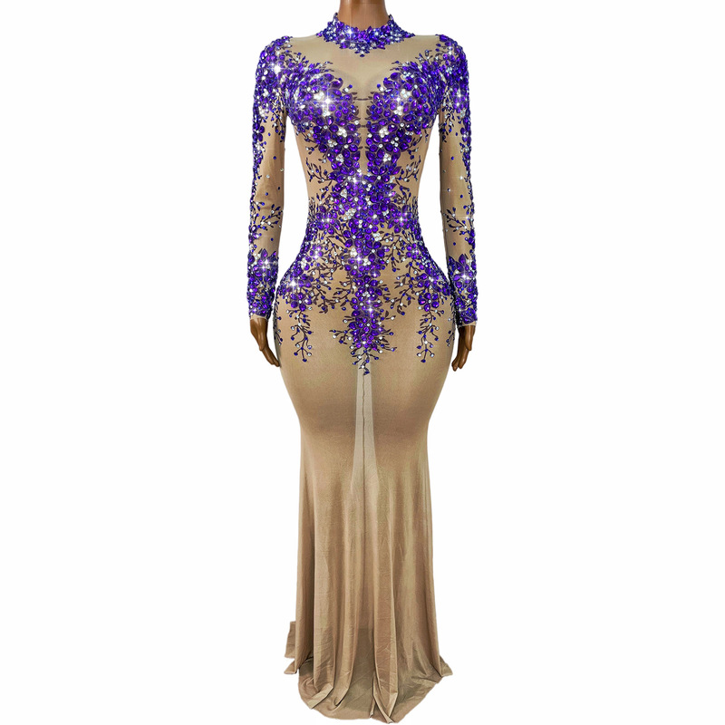 Luxurious, elegant, and graceful dress with a purple diamond pattern, designed to accentuate the waist and hips, perfect for banquets, annual events, red carpet events, beauty pageants, and cocktail parties Luxurious, elegant, and graceful dress with a purple diamond pattern, designed to accentuate the waist and hips, perfect for banquets, annual events, red carpet events, beauty pageants, and cocktail parties