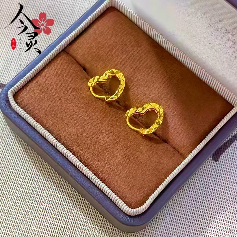 Little Red Book's Same Style Sand Gold Earrings, Heart-Shaped Baby's Breath Earrings, Fashionable Heart-Shaped Ins-Style Earrings, Birthday Gifts