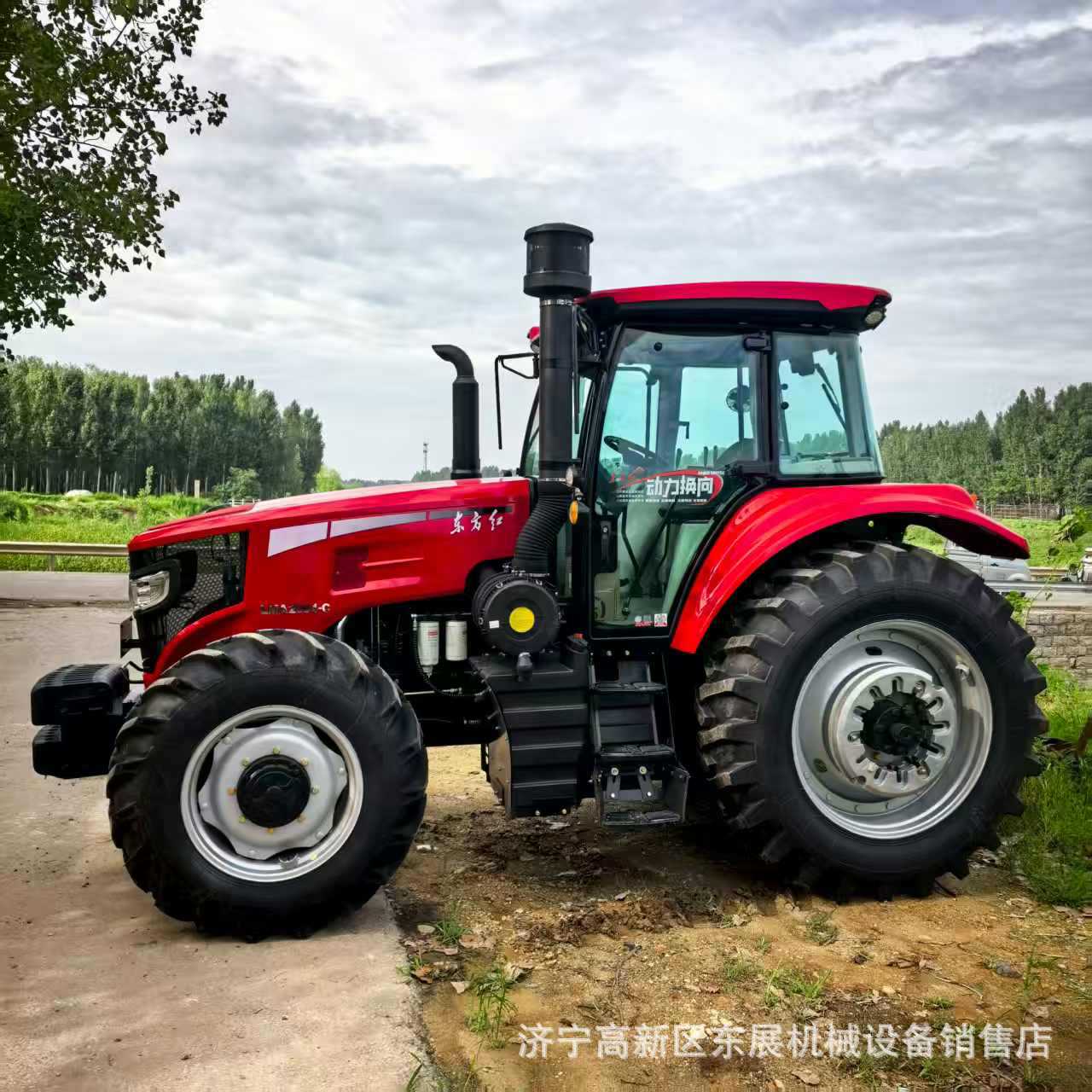 供应新疆多用途四驱拖拉机 东方红2004农用拖拉机 全国物流农用车