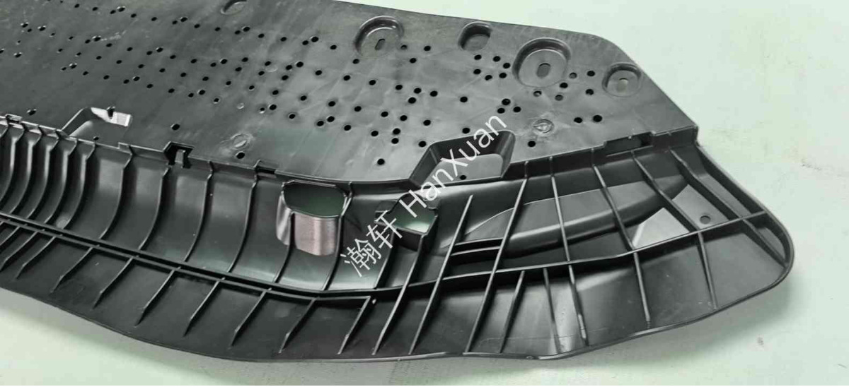8WD807611D-HX/L8WD807611D/8W0807611F/Audi A4/Front bumper lower guard plate/Sport/