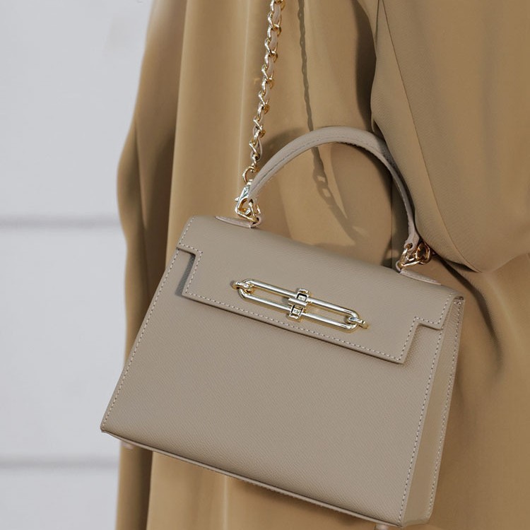 켈리 가방 여성의 2024 새로운 가죽 크로스 바디 여성 가방 하이 엔드 라이트 럭셔리 휴대용 어깨 작은 가방 대용량