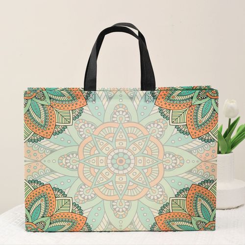 Non-woven bags can be printed with LOGO, three-dimensional handbags, gift bags, and color-printed laminated bags can be customized.