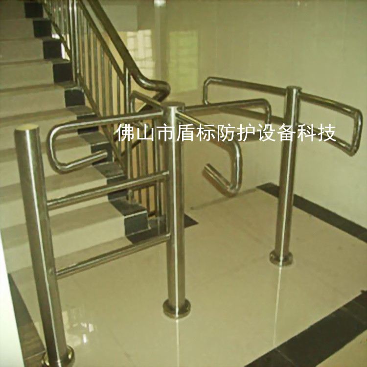 机械式手动单向三杆转闸 半高单向出口闸 不锈钢单向门禁通道门