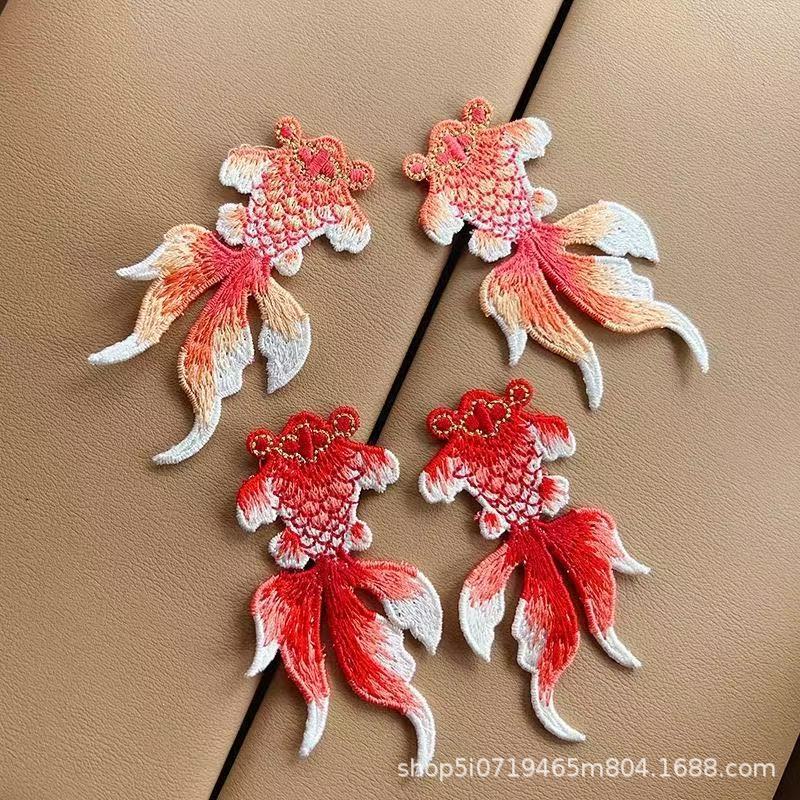 Ancient goldfish embroidery cloth posted koi Hanfu national style…