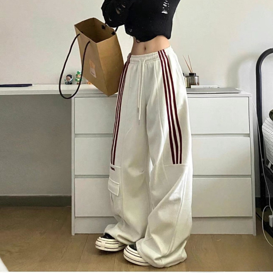 美式复古白色休闲卫裤女潮牌松紧腰抽绳阔腿裤三条杠爵士舞束脚裤