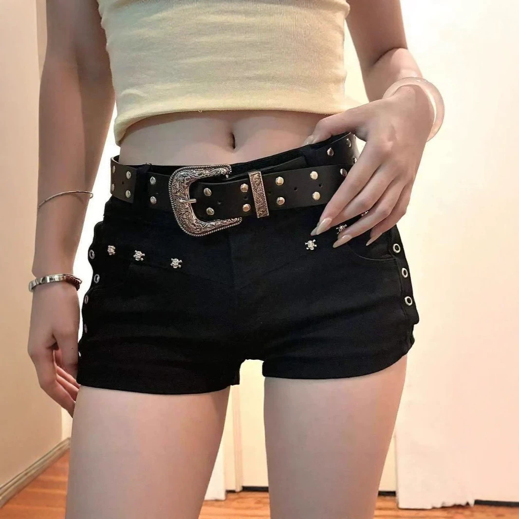 American-style sexy studded hot pants, new summer ins versatile slimming elastic A-line hip-hugging denim shorts