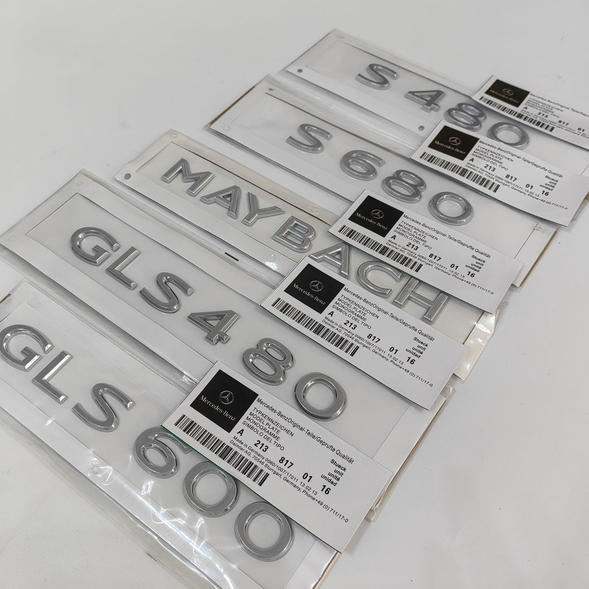 Mercedes-Benz car logo rear emblem sticker E/C-Class E300L/GLC/GLE/AMG/260L number letter emblem in English