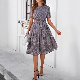 �羳���Q�W��Ů�b���R�d2025���Ě��|���e���cϵ��ӡ���B��ȹ