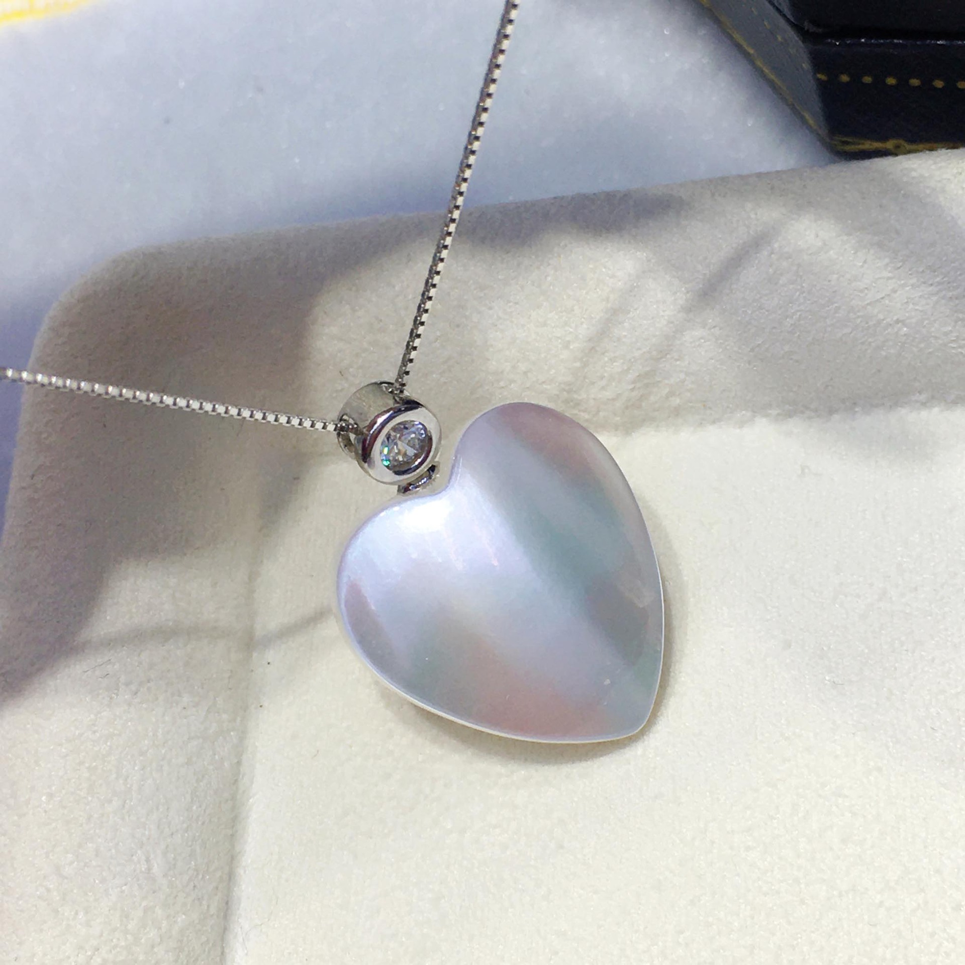 ����С�����������ư��ĺ�ˮ�������鴿�������������׹��װ