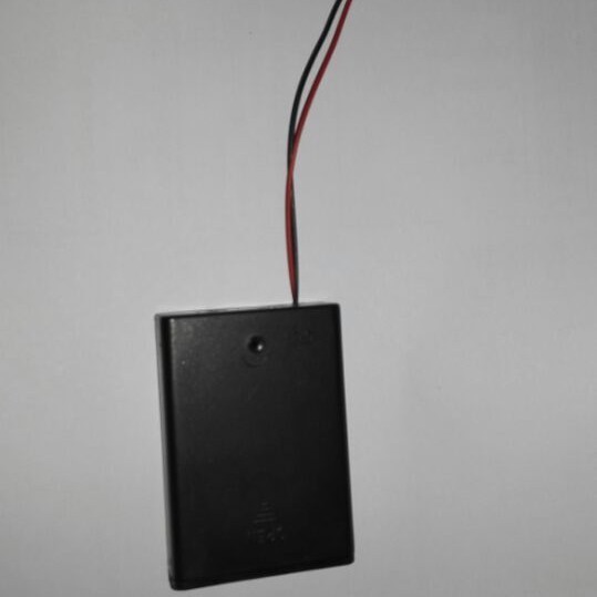 供应5号3节黑色电池盒，环 保电池盒