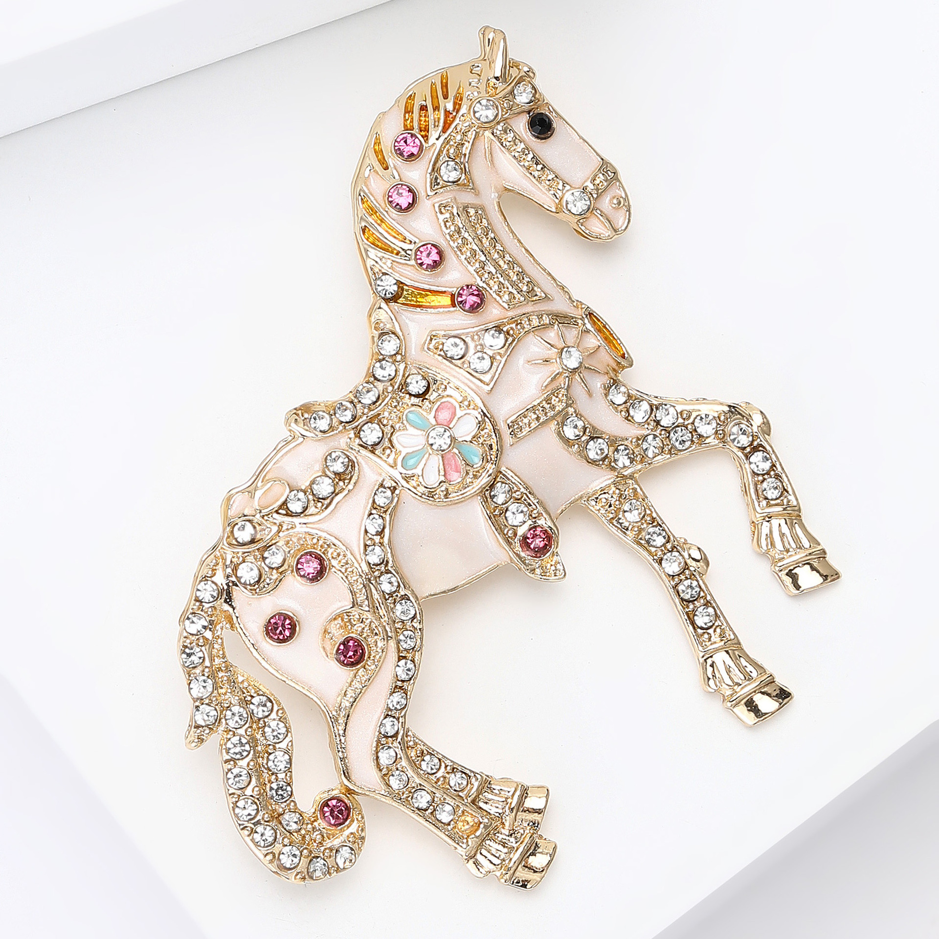 Cross-Border Diamond-Encrusted Palace-Style Enamel Light Luxury Horse Brooch for Men and Women, Suit Coat Brooch, Jewelry Pin, Zodiac Accessory