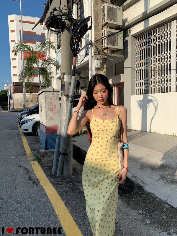 fortunee 度假收腰曲线感黄色碎花吊带连衣裙女夏季新款气质时尚|undefined