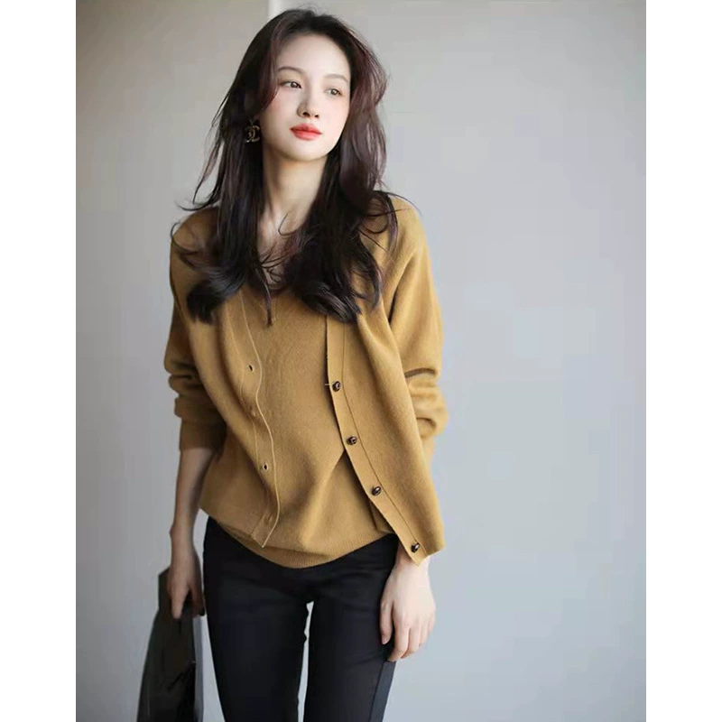 Knitted woolen set, base body-friendly autumn sweater