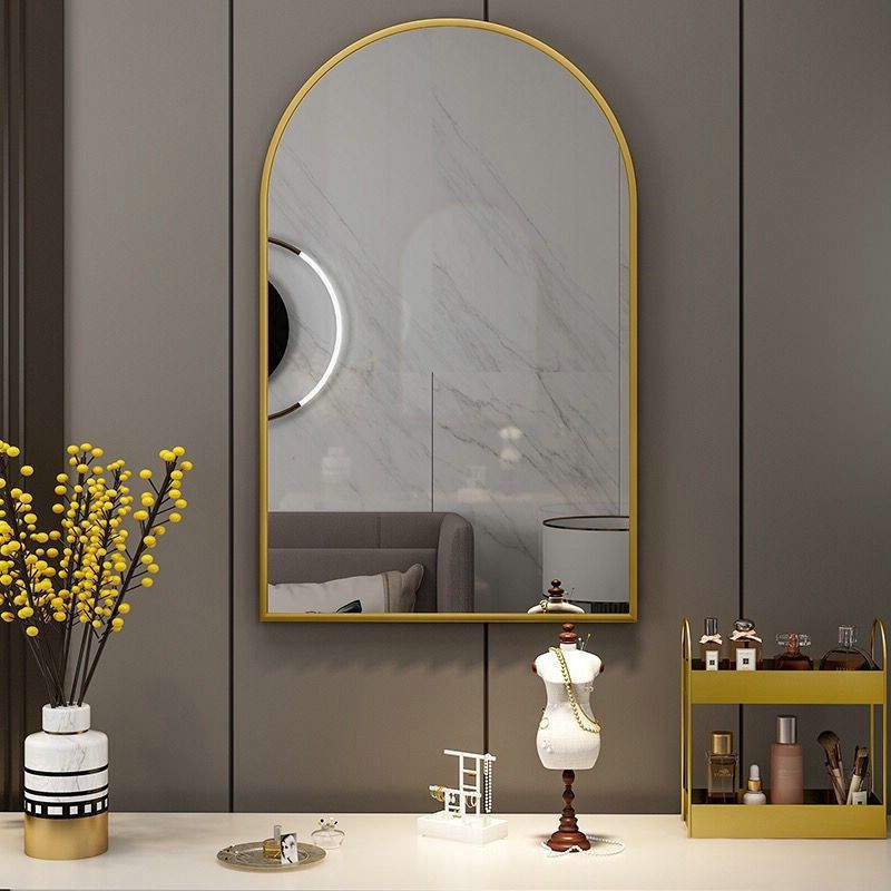 Nordic Light Luxury Bathroom Mirror Wall-Mounted Hotel Bathroom Mirror with Arched Gold-Edged Oval Art Design