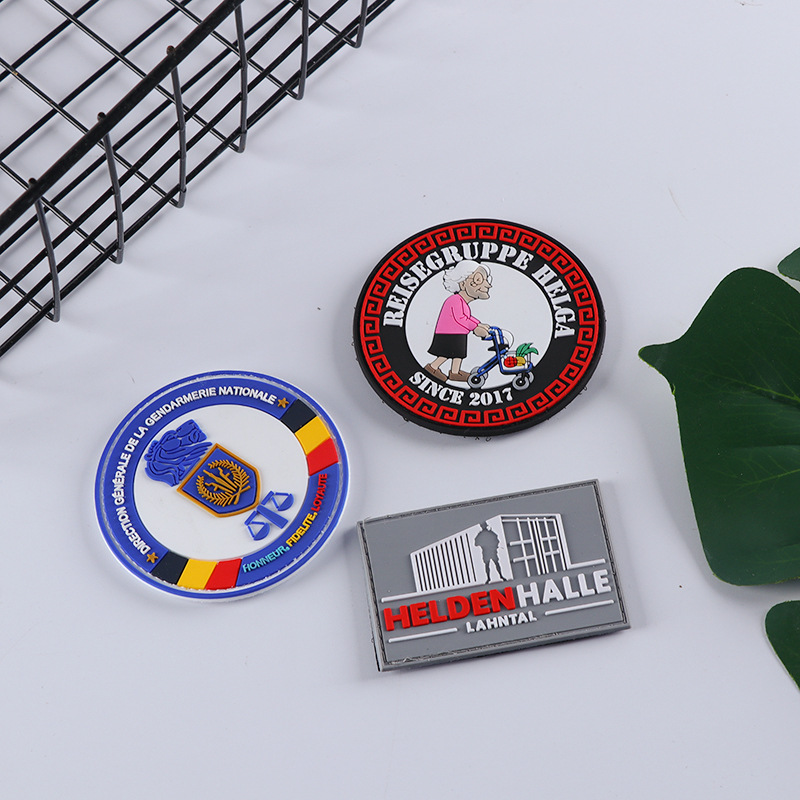 厂家批发pvc魔术贴胶章滴塑商标PVC皮标胶章箱包软胶标可印logo