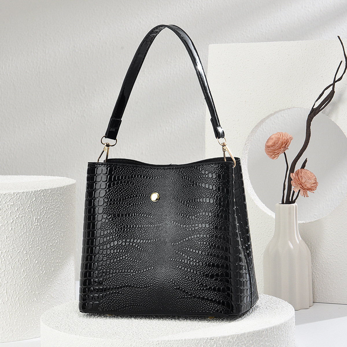 Bolsa de balde, bolso de mano de patrón de cocodrilo, bolso de hombro de calidad, bolso de mujer Taizhou, bolso de comercio exterior, bolso de mochila transfronterizo
