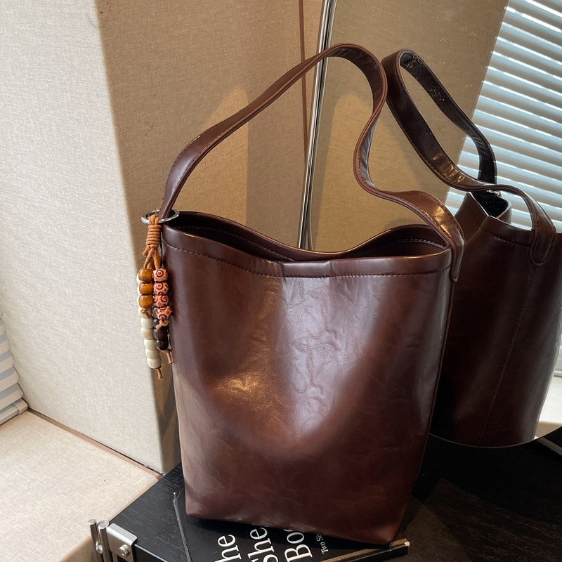 小众软皮水桶包包女2025新款潮时尚百搭单肩包女大容量简约腋下包|undefined