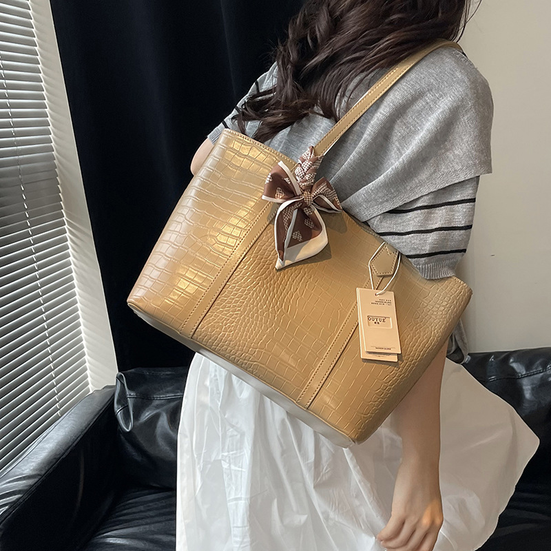악어무늬 PU 토트백 지퍼 수납 숄더백 데일리 가방