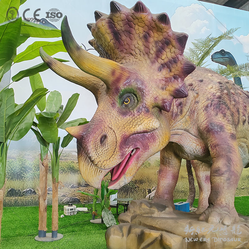 Simulación de dinosaurio Triceratops supergrande modelo de dinosaurio eléctrico paisaje arte parque de atracciones modelo de dinosaurio