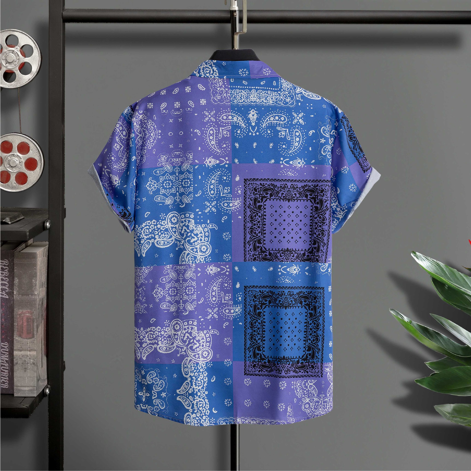 Camicia a maniche corte stampata digitale stile paisley moda uomo 2024_voghion.com