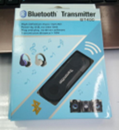 Передатчик и приемник BT400 2-в-1 упакованы в цветную коробку.