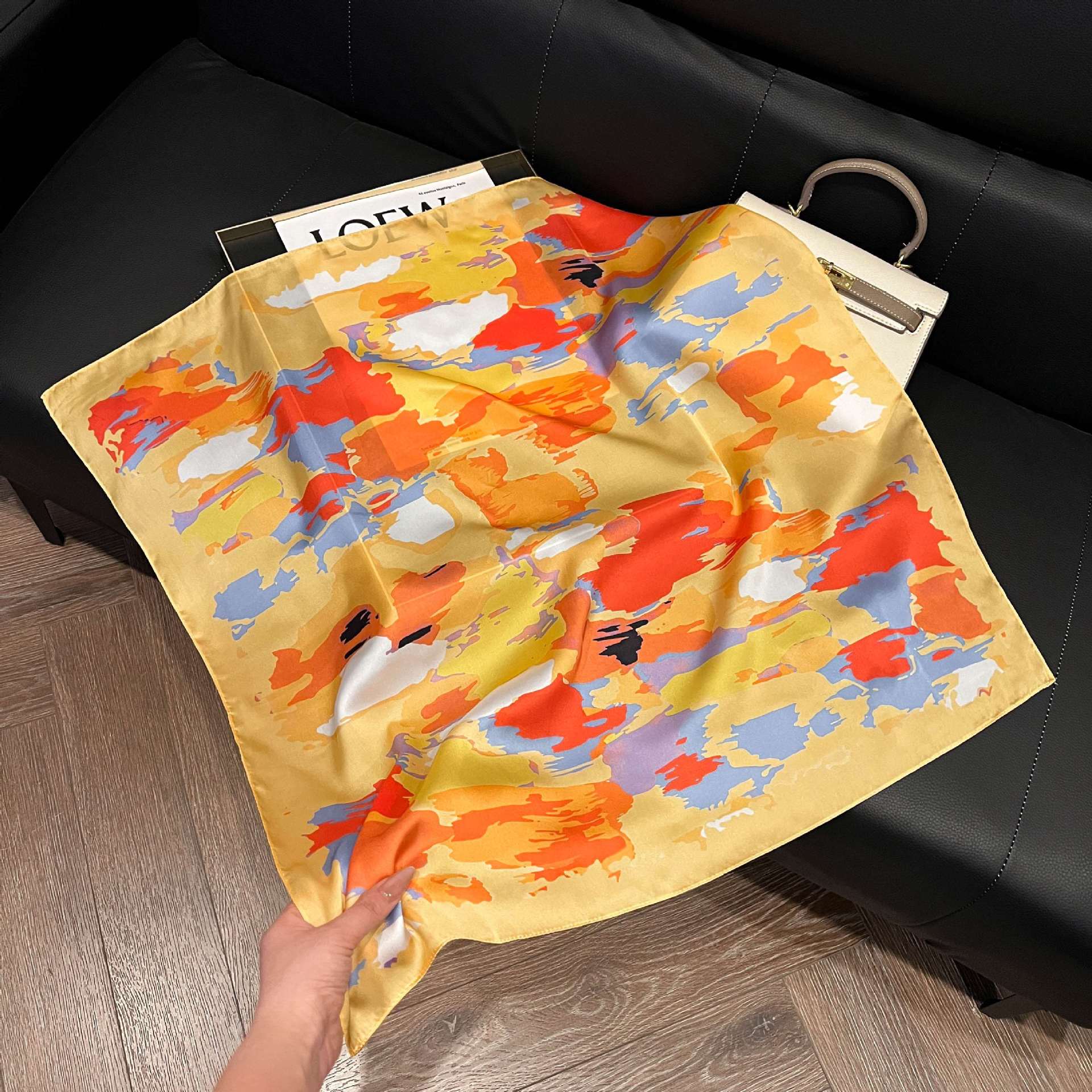 Nueva bufanda de seda de las mujeres de moda del todo-fósforo de alto grado pequeña bufanda cuadrada estilo coreano bufanda de cuello primavera y otoño bufanda retro bolsa de corbata image 132