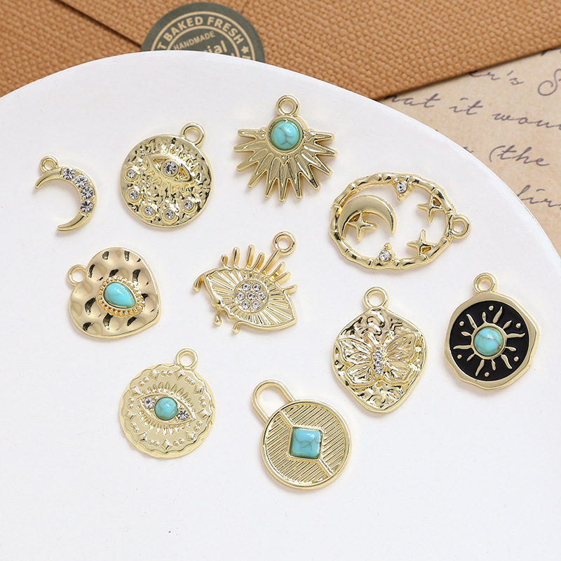 Alloy Material 1 Piece Alloy Turquoise Rhinestones Devil's Eye Moon Heart Shape