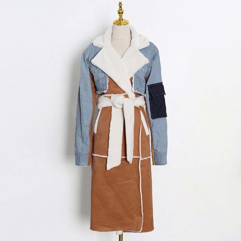Primavera nueva chaqueta acolchada de algodón europea y americana 2024 solapa grande cintura encaje-up costura Denim largo abrigo de lana de cordero