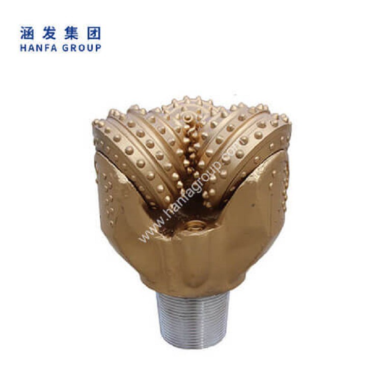 水井凿岩用三角钻头牙轮钻头